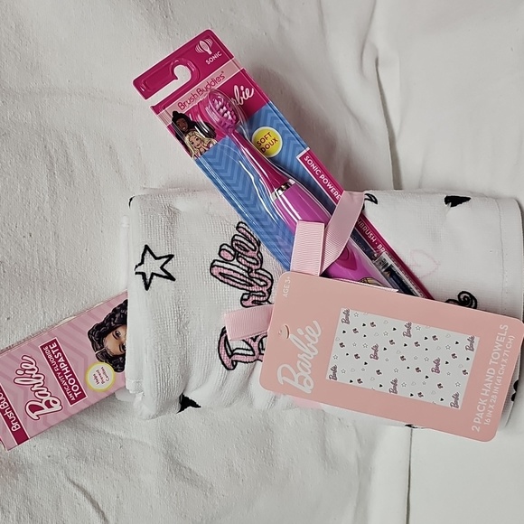 Barbie 2 Pack Bathroom Hand Towels Cotton Barbie Logo Mattel - Picture 5 of 5